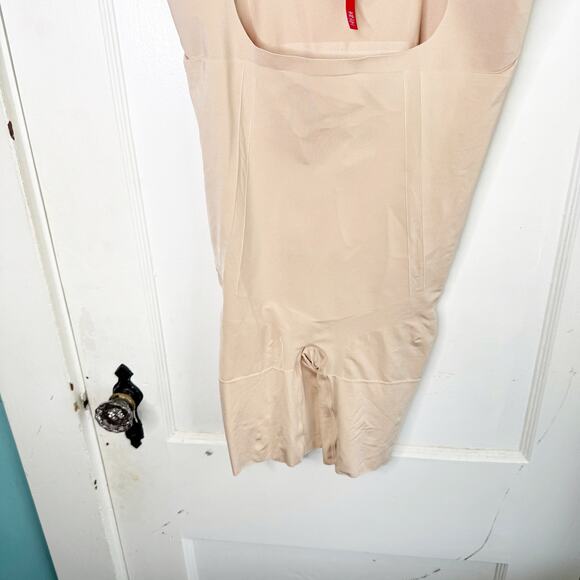 SPANX OnCore Open-Bust Mid Thigh Bodysuit Soft Nude NEW Size 1X Slimming Shaping - Picture 5 of 15